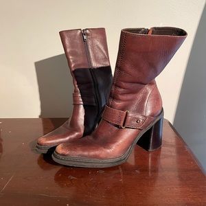 Western heeled boots